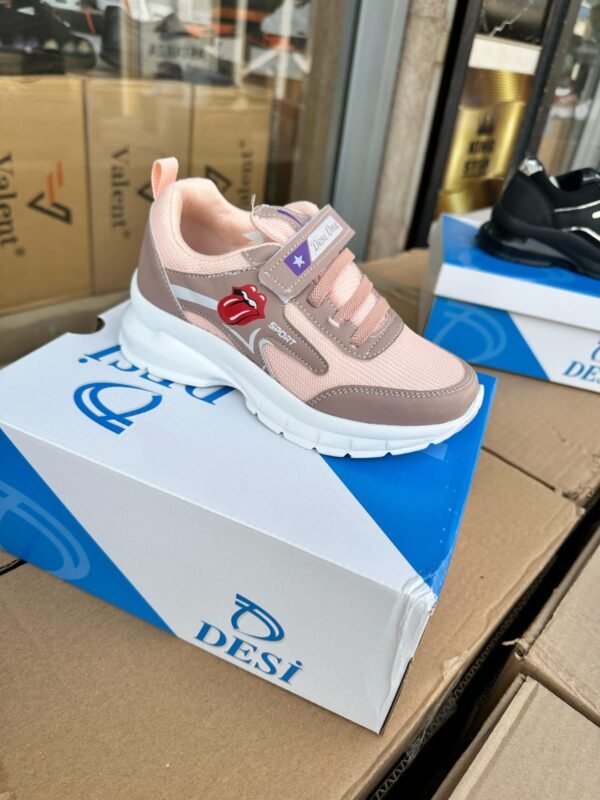 Desi – Image 17