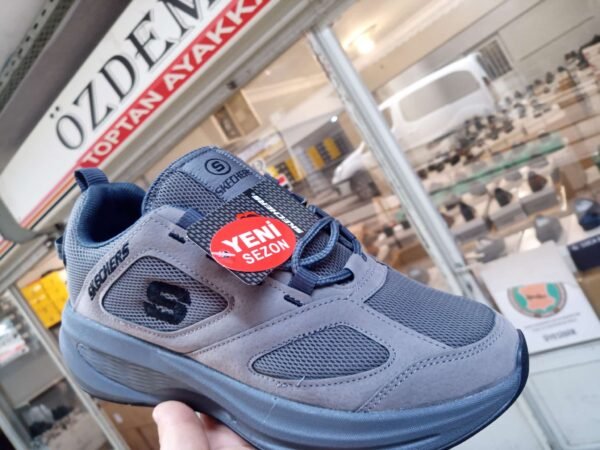 Skechers – Image 2